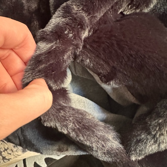 Abercrombie & Fitch hooded faux fur jacket - Picture 4 of 6